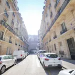 Urban Retreat In 아파트 파리